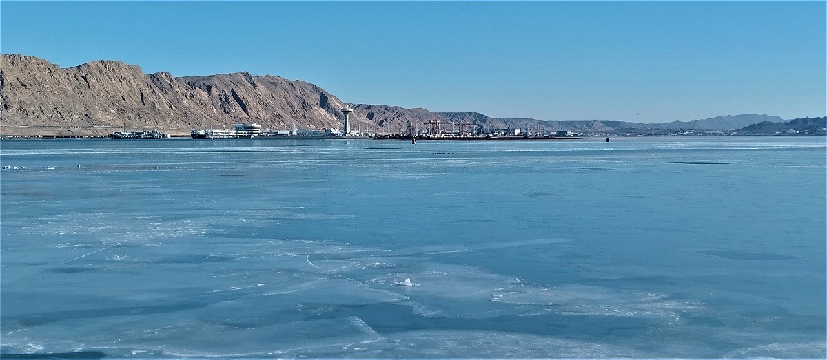 Замерзло каспийское море